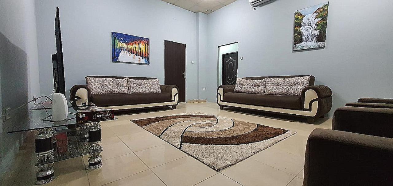 Legon City Mall Short Stay Apartments For Business And Vacation - East Legon Accra Eksteriør billede