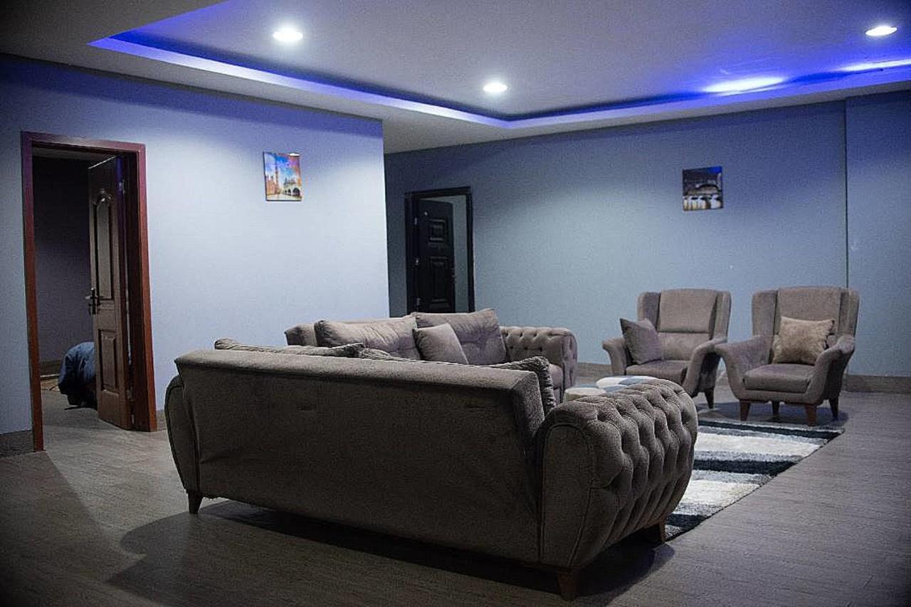 Legon City Mall Short Stay Apartments For Business And Vacation - East Legon Accra Eksteriør billede