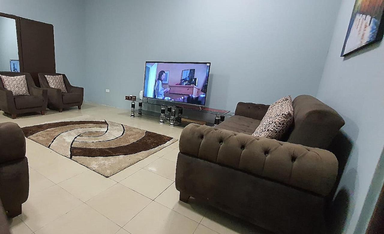Legon City Mall Short Stay Apartments For Business And Vacation - East Legon Accra Eksteriør billede