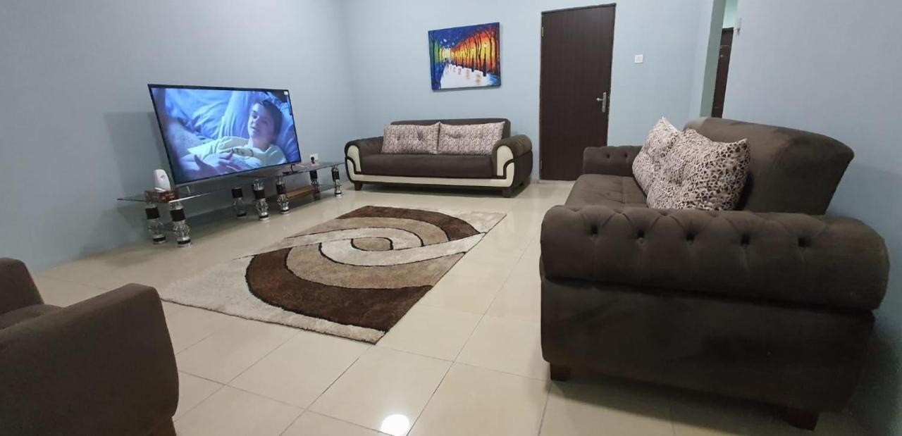 Legon City Mall Short Stay Apartments For Business And Vacation - East Legon Accra Eksteriør billede