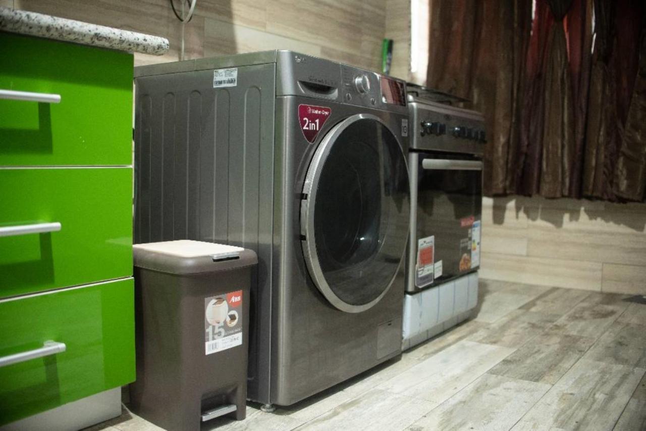 Legon City Mall Short Stay Apartments For Business And Vacation - East Legon Accra Eksteriør billede