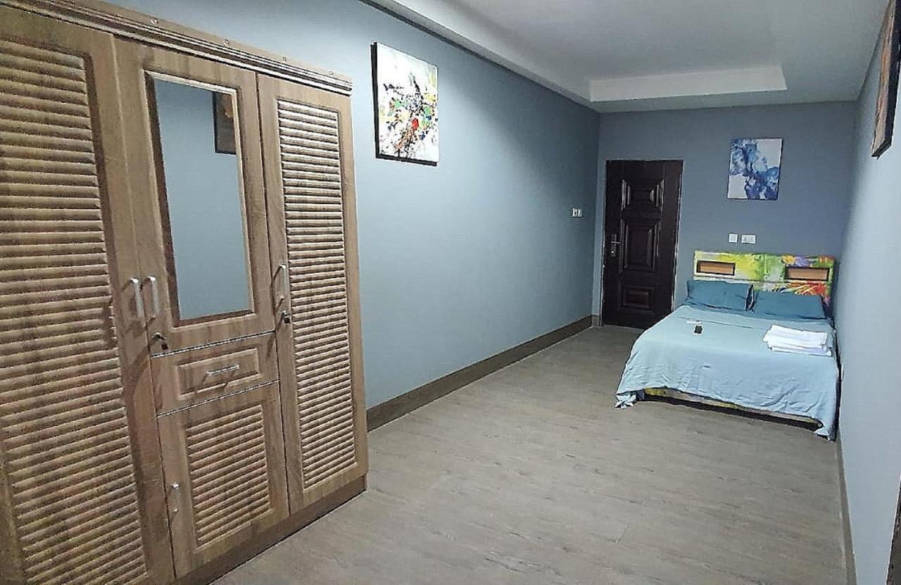 Legon City Mall Short Stay Apartments For Business And Vacation - East Legon Accra Eksteriør billede