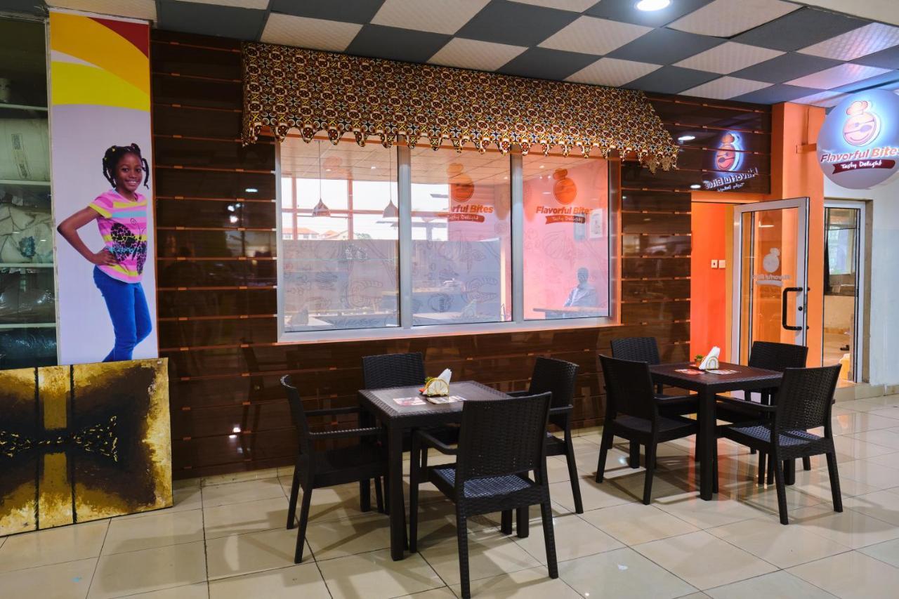 Legon City Mall Short Stay Apartments For Business And Vacation - East Legon Accra Eksteriør billede