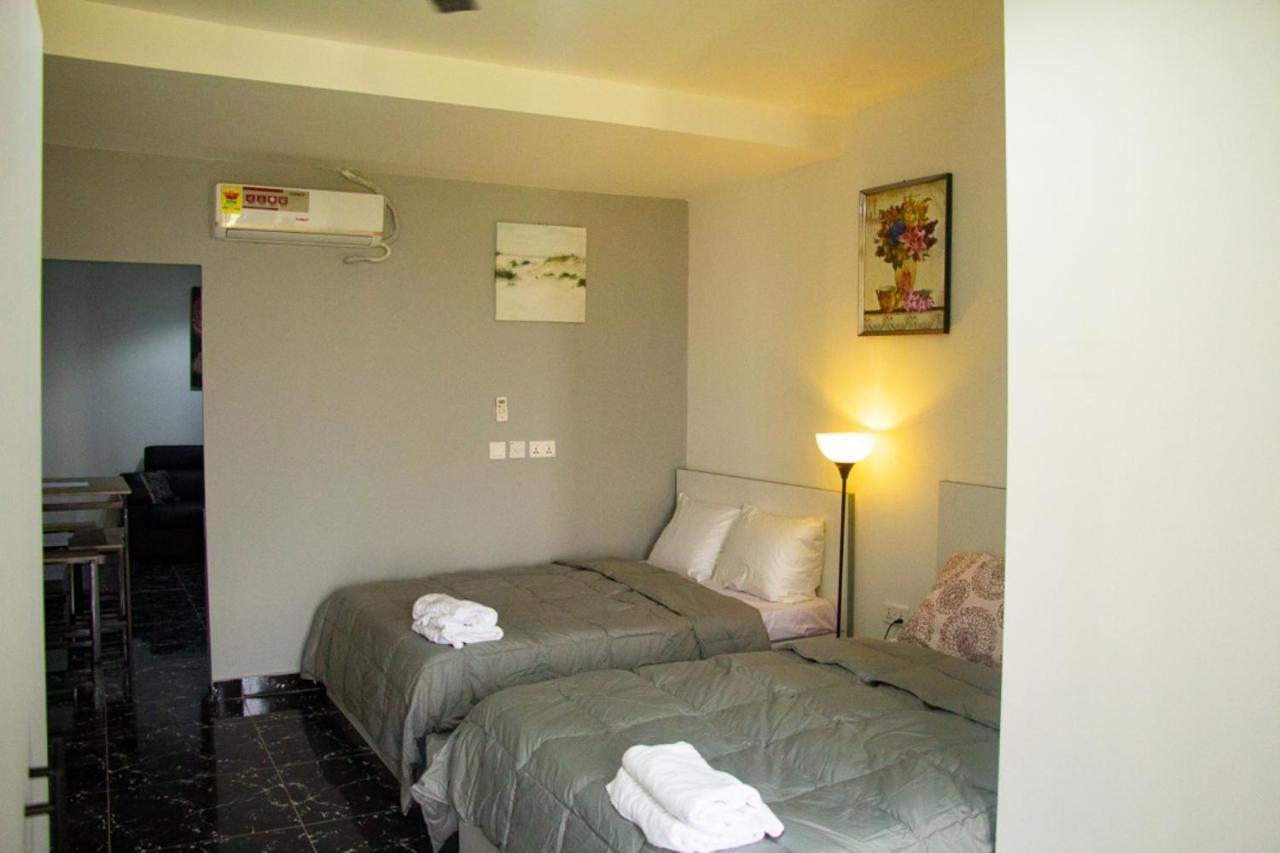 Legon City Mall Short Stay Apartments For Business And Vacation - East Legon Accra Eksteriør billede