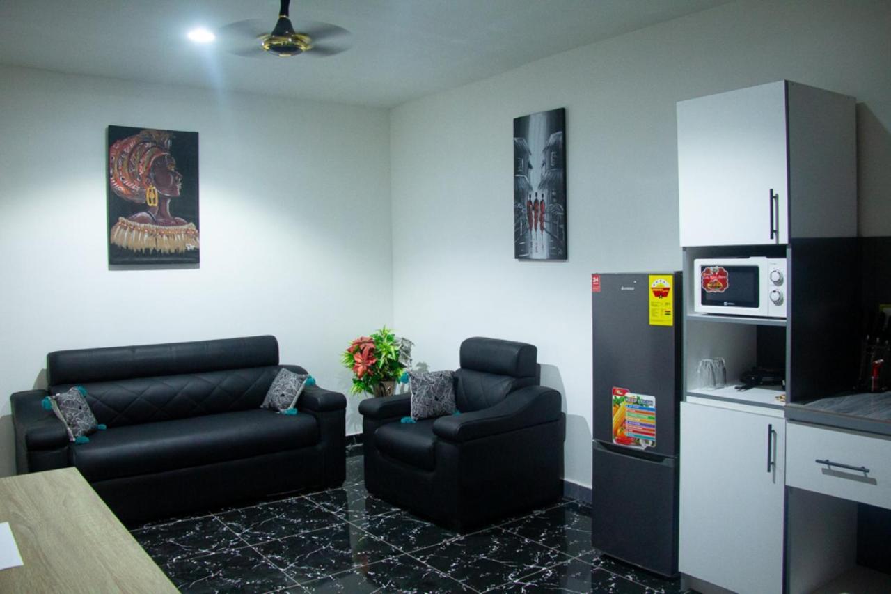 Legon City Mall Short Stay Apartments For Business And Vacation - East Legon Accra Eksteriør billede