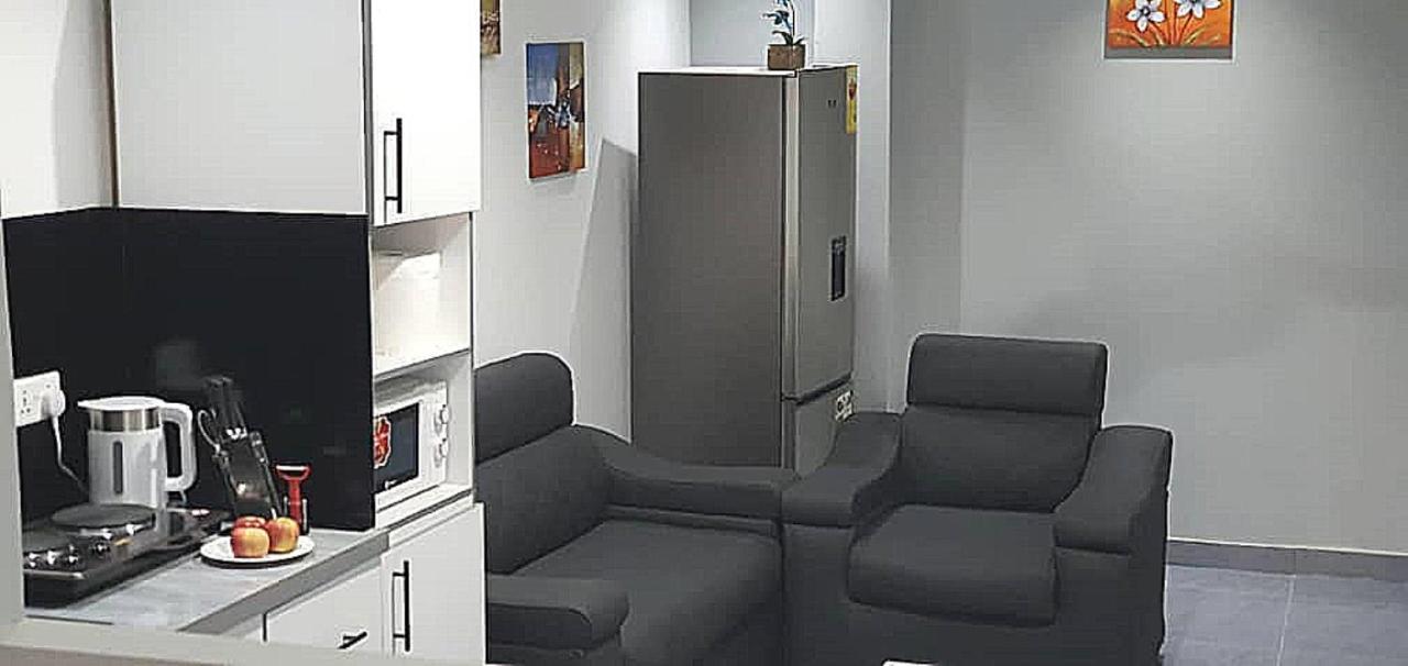 Legon City Mall Short Stay Apartments For Business And Vacation - East Legon Accra Eksteriør billede
