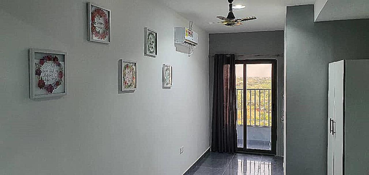 Legon City Mall Short Stay Apartments For Business And Vacation - East Legon Accra Eksteriør billede